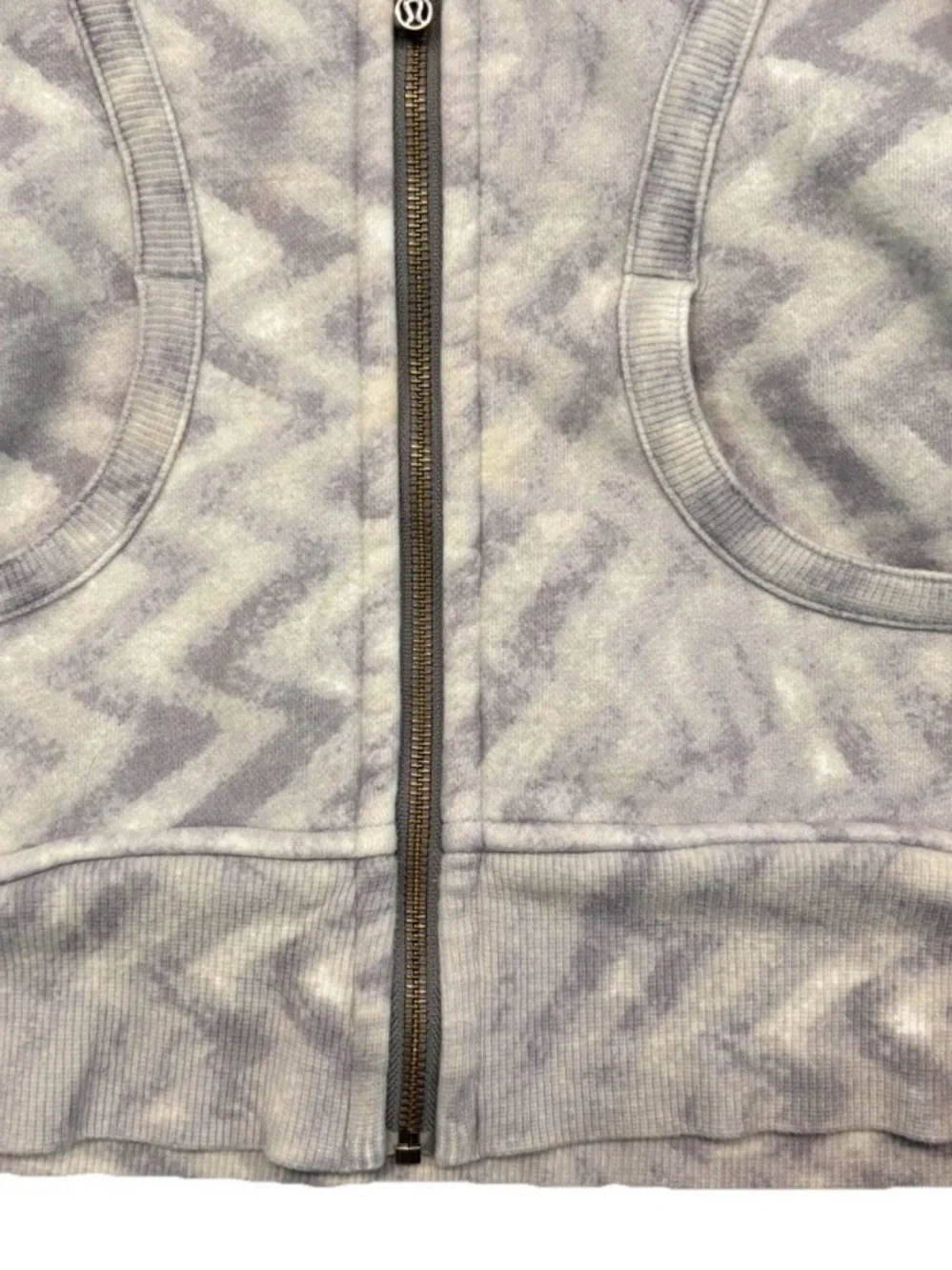 Lululemon Scuba Full-Zip Hoodie | Lilac Zig Zag Pattern | Size 4 - Picture 12 of 12
